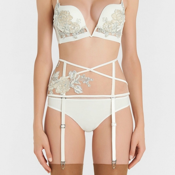 La Perla PEONY
Lingerie set S / 2 / 32C - Picture 11 of 16